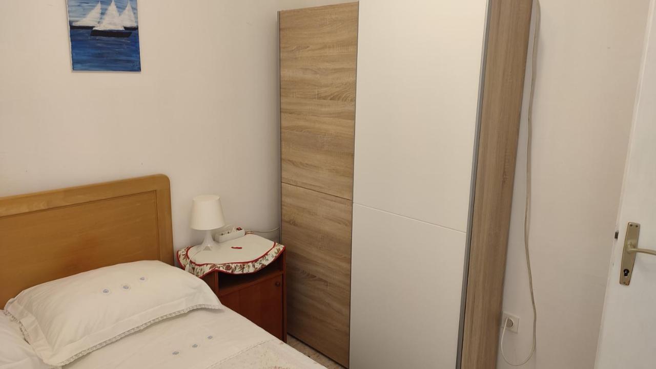 Apartmani Vinko โบล ภายนอก รูปภาพ